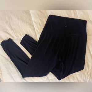 nike yoga luxe black legging